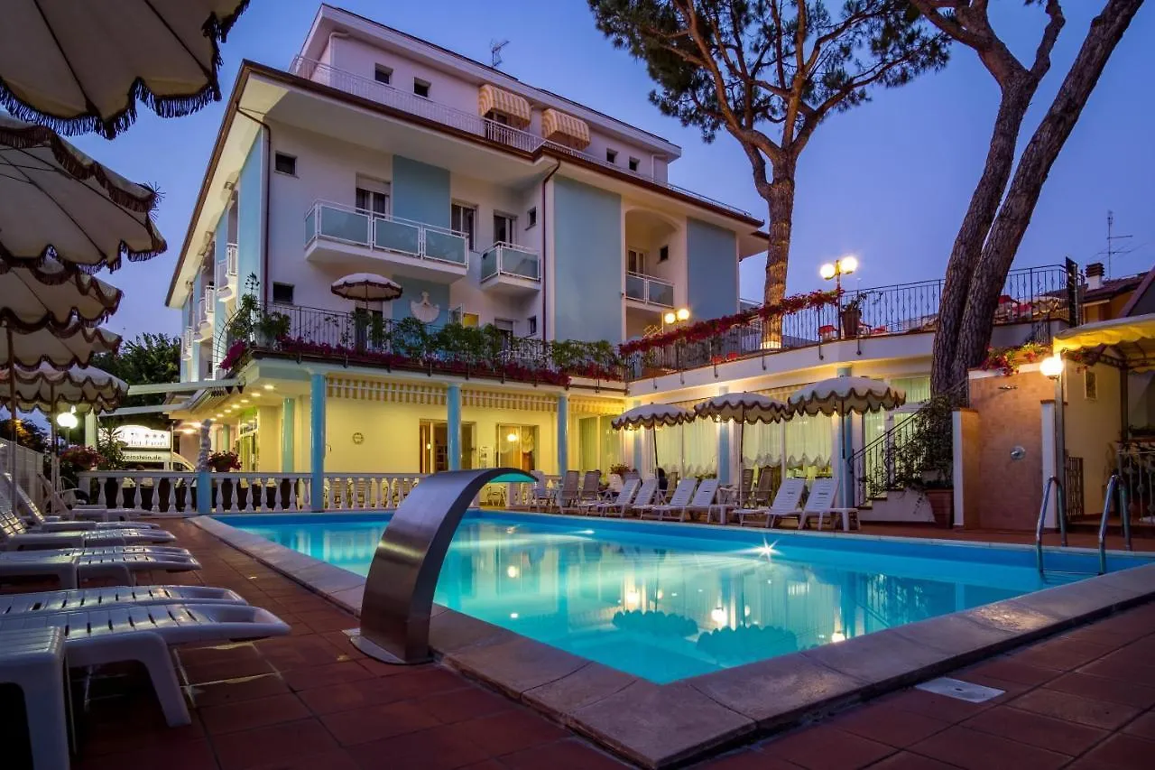 Hotel Villa Dei Fiori - Sul Mare Con Piscina Viserbella di Rimini 3*,