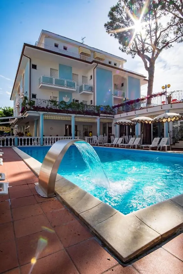 ***  Hotel Villa Dei Fiori - Sul Mare Con Piscina Viserbella di Rimini Itálie