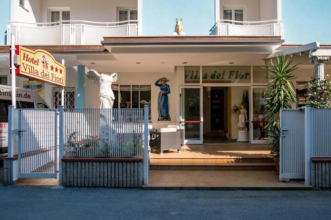 Hotel Villa Dei Fiori - Sul Mare Con Piscina Viserbella di Rimini