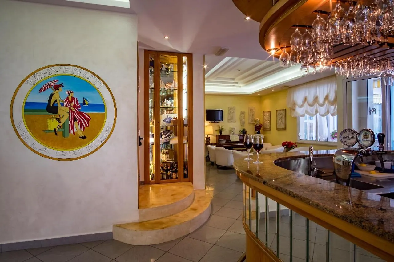 Hotel Villa Dei Fiori - Sul Mare Con Piscina Viserbella di Rimini 3*,