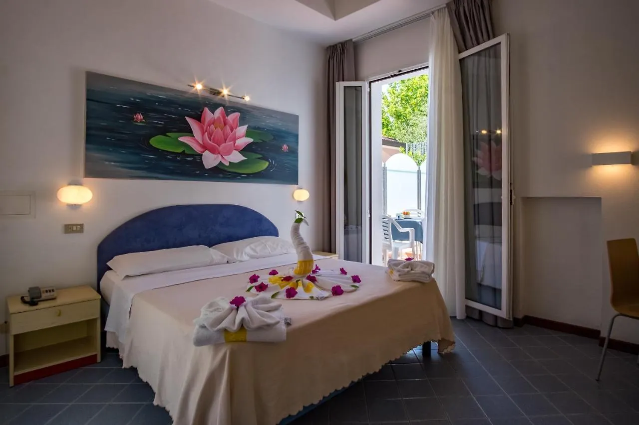 Hotel Villa Dei Fiori - Sul Mare Con Piscina Viserbella di Rimini