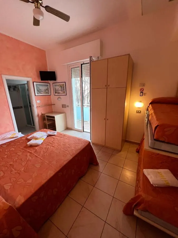 Hotel Villa Dei Fiori - Sul Mare Con Piscina Viserbella di Rimini