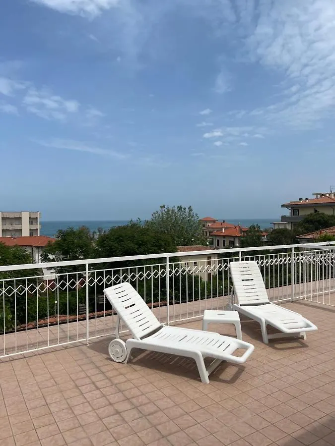 Hotel Villa Dei Fiori - Sul Mare Con Piscina Viserbella di Rimini Itálie