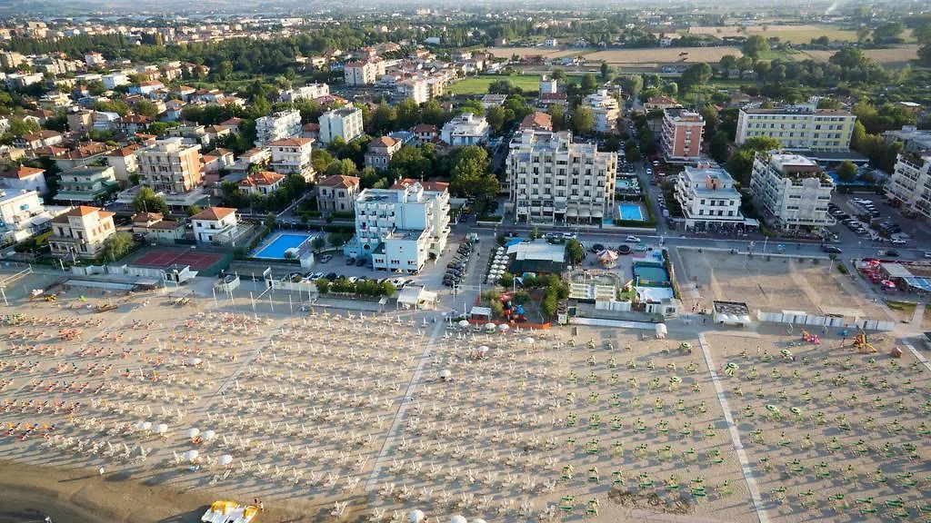 Hotel Villa Dei Fiori - Sul Mare Con Piscina Viserbella di Rimini